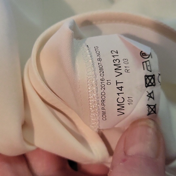 Armani Collezioni Cream Blouse - Picture 8 of 10